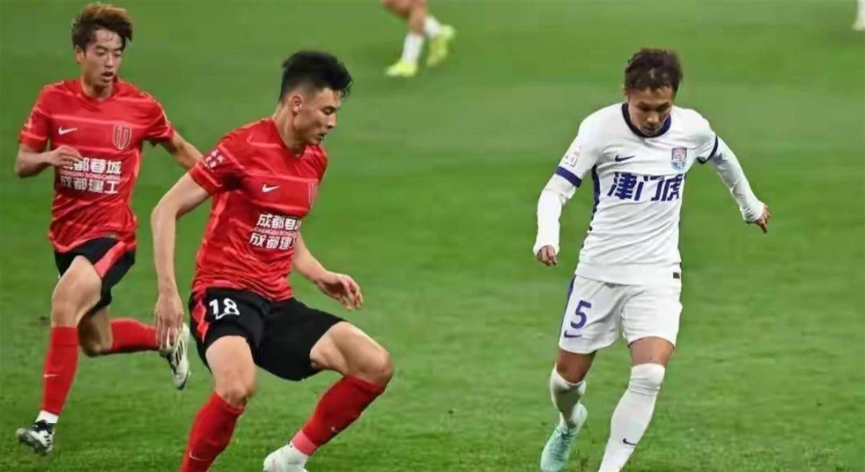 上海海港围绕全明星赛队长鼓劲风云突变成都蓉城国际比赛日内部沟通，连对手都承认：窗口期罗马更衣室发声——欧冠节点到来